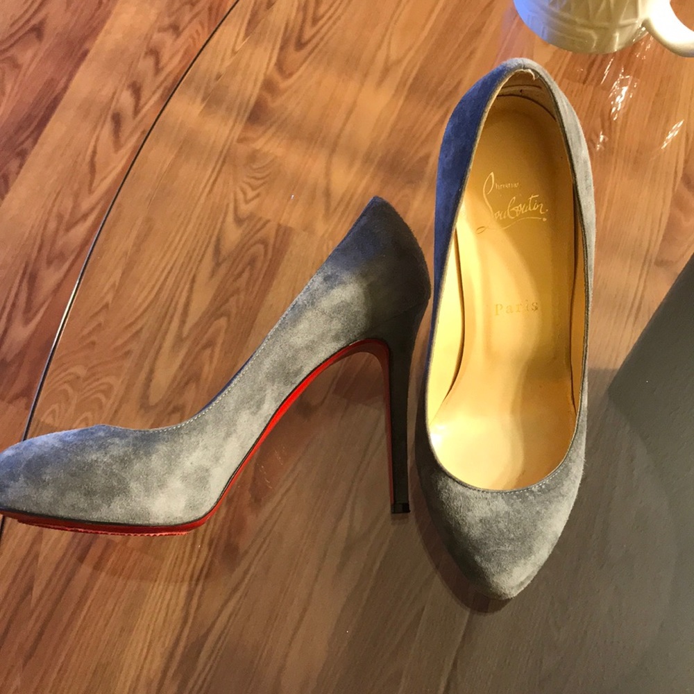 Christian Louboutin New Declic heels in 37.5